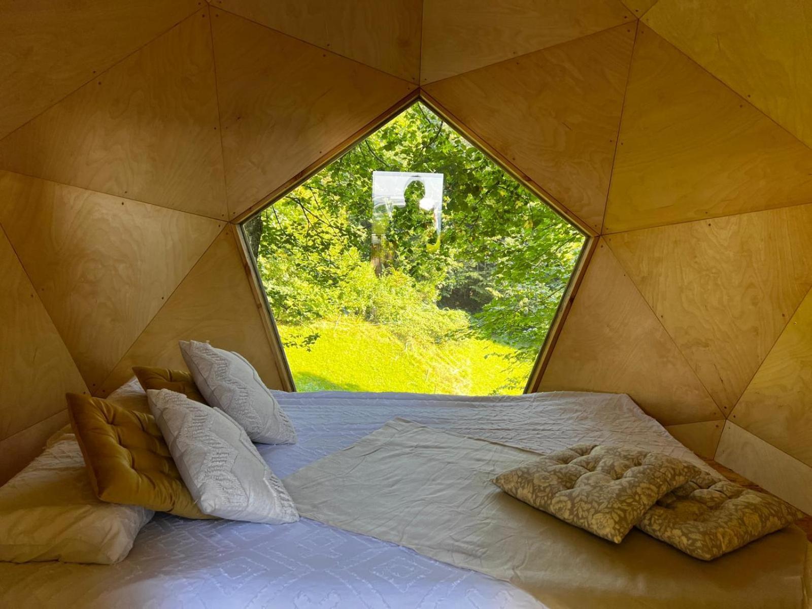 T'Glamp Bee House Ξενοδοχείο Rovte Εξωτερικό φωτογραφία